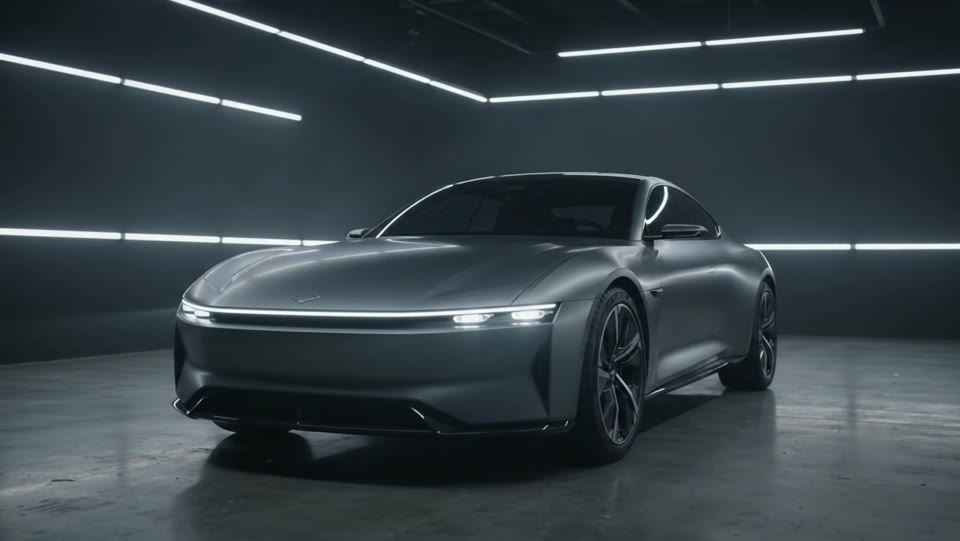 Strata RWD, front three quarter view